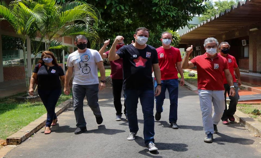 PT pede a seus filiados que escolham "conforme suas consciências" entre Socorro e Bocalom